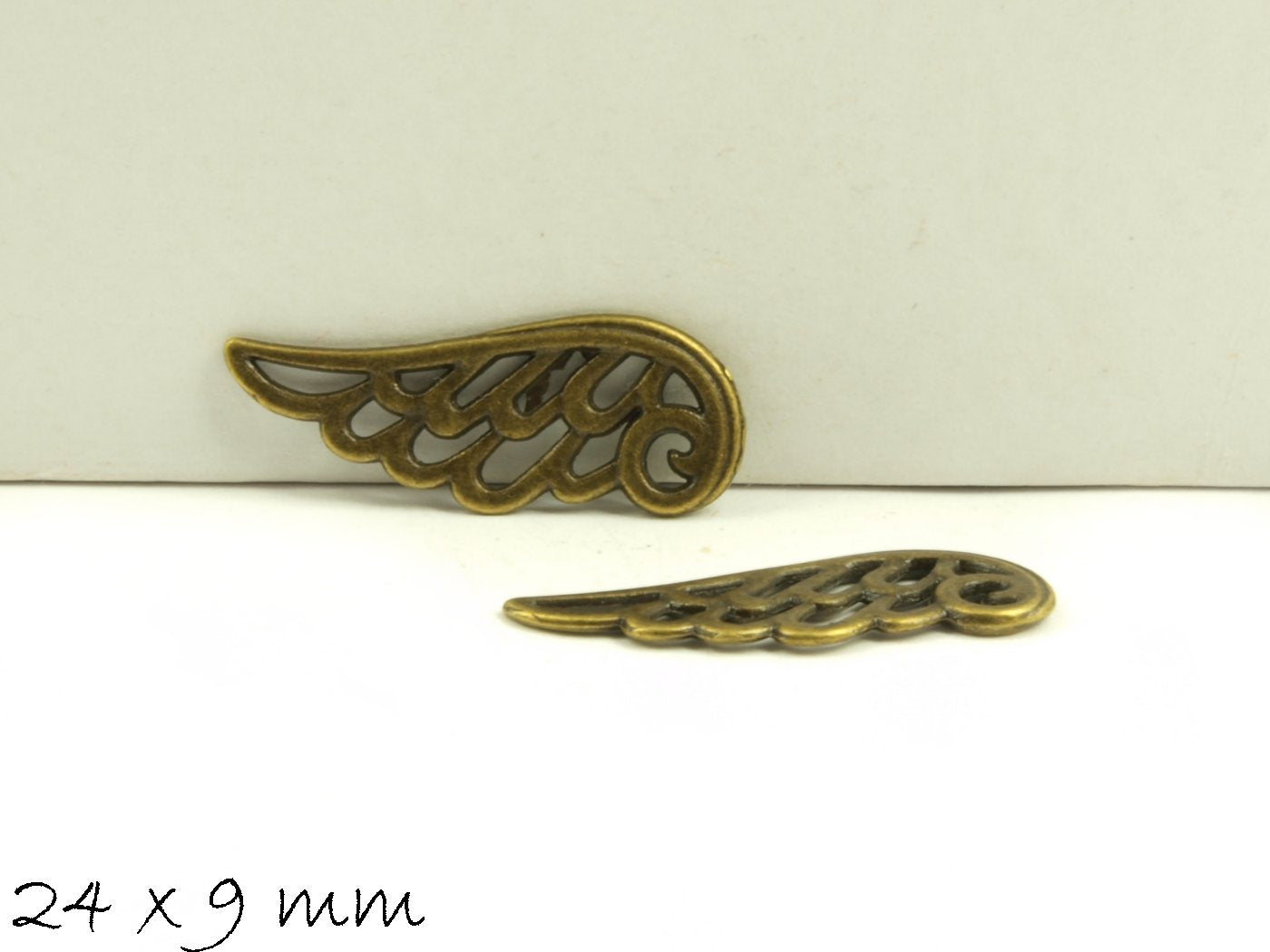 4 Stück Anhänger Flügel Engel bronze vintage