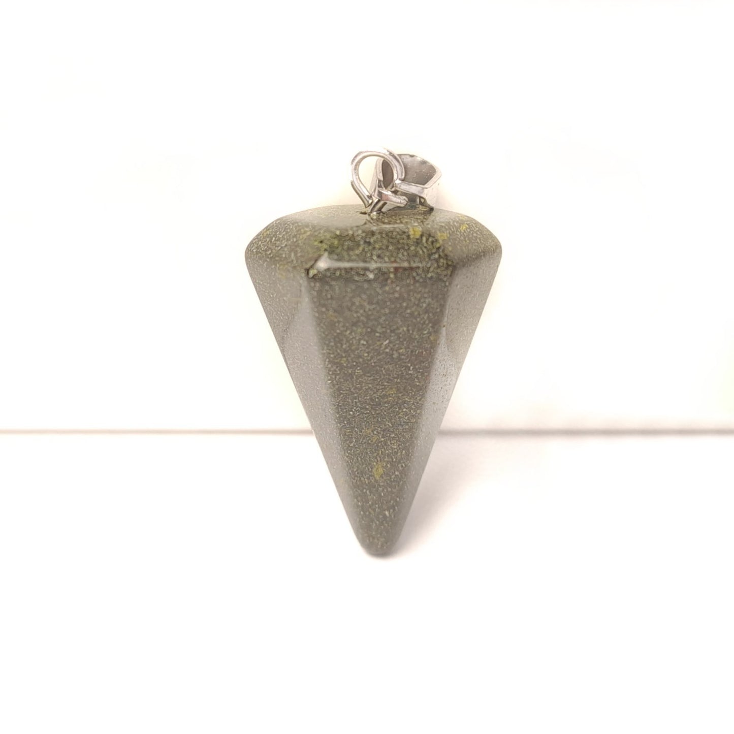 1 Anhänger Edelstein, Kegel, Spitze, 26 x 14 mm, verschiedene Sorten