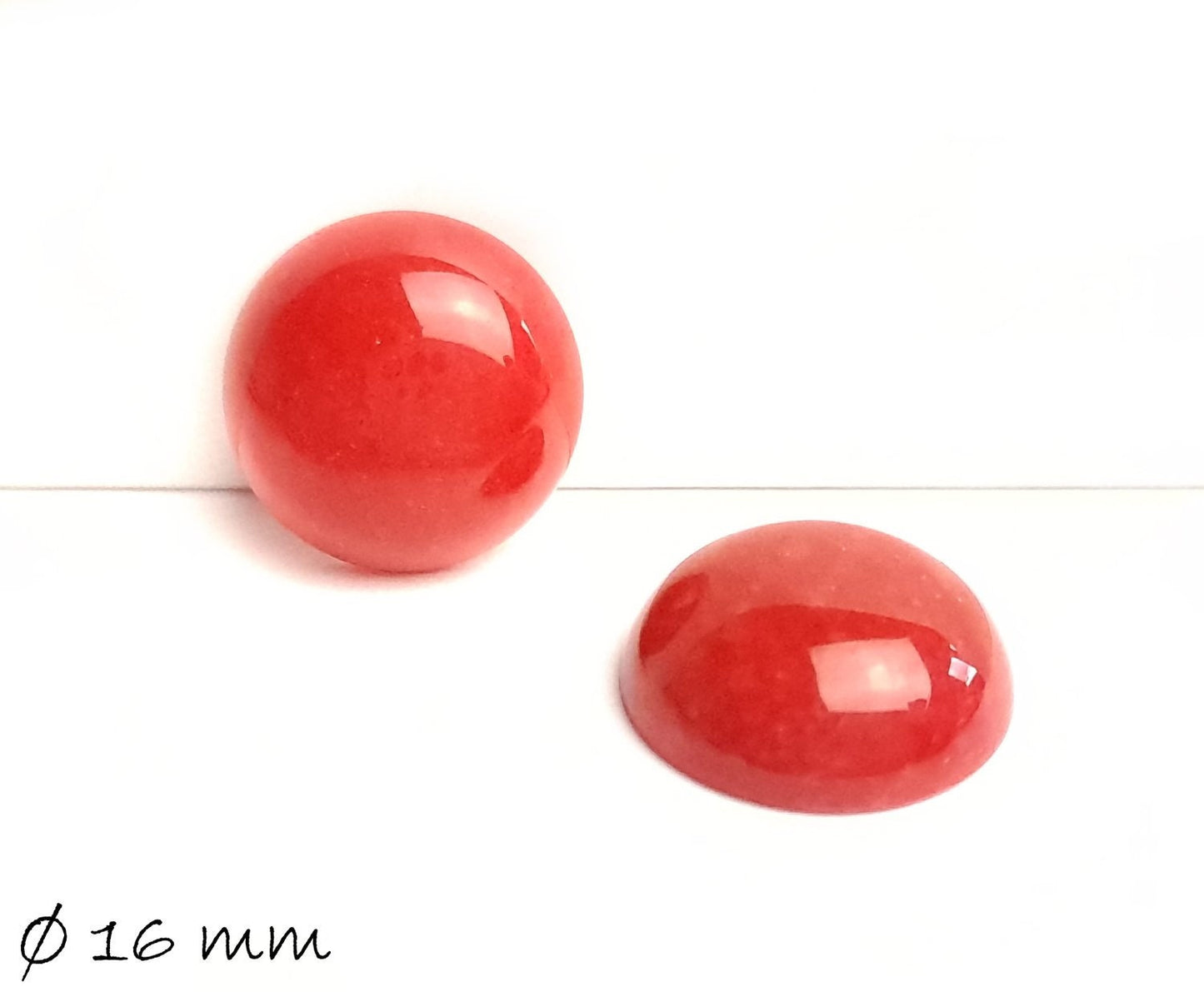 2 Stück Edelstein Cabochons, Jade, 16 mm, rot