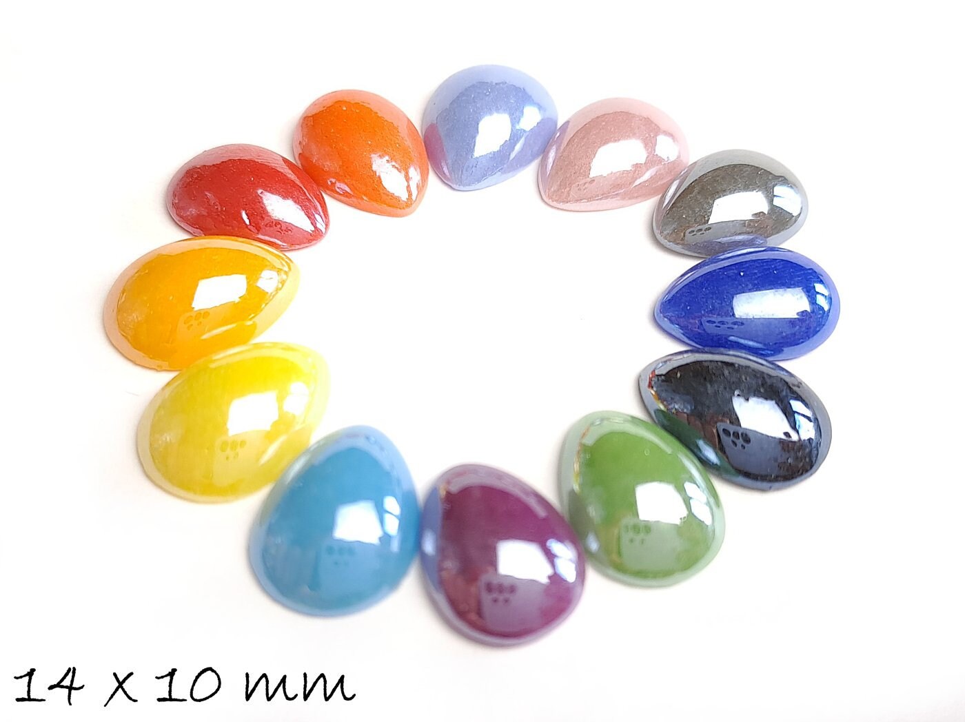 10 Stück Tropfenförmige, opake Glas Cabochons 14 x 10 mm