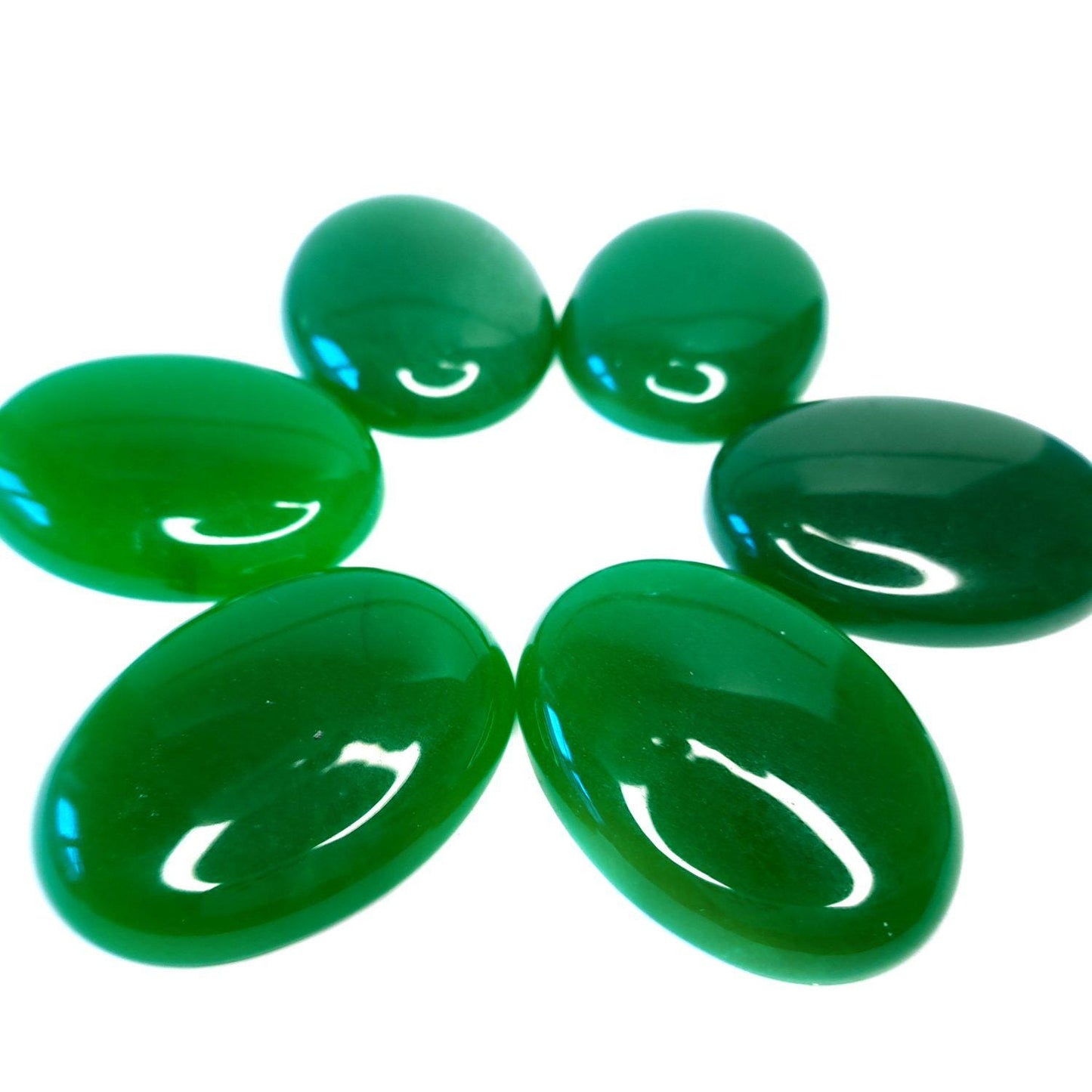 B-WARE - 1 Stück Edelstein Cabochons Jade, 40 x 30 mm grün