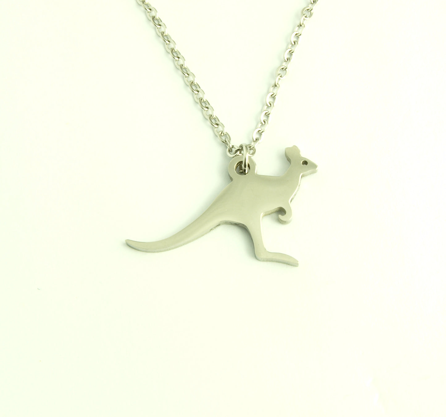 Kette mit kleinem Känguru Anhänger Australien silbern