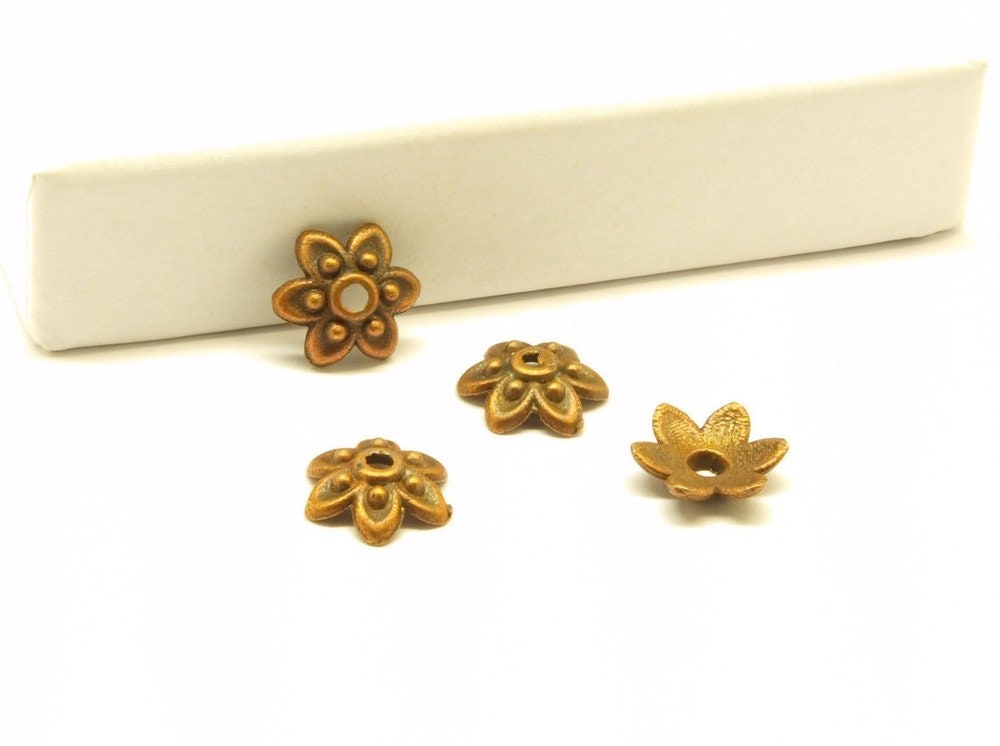 10 Stück Perlenkappen massiv keltisch kupfer Ø 10 mm