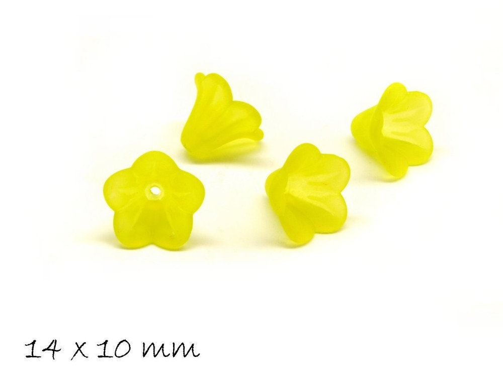 10 Stück gefrostete lucite Acryl Blüten, 14 x 10mm, grün