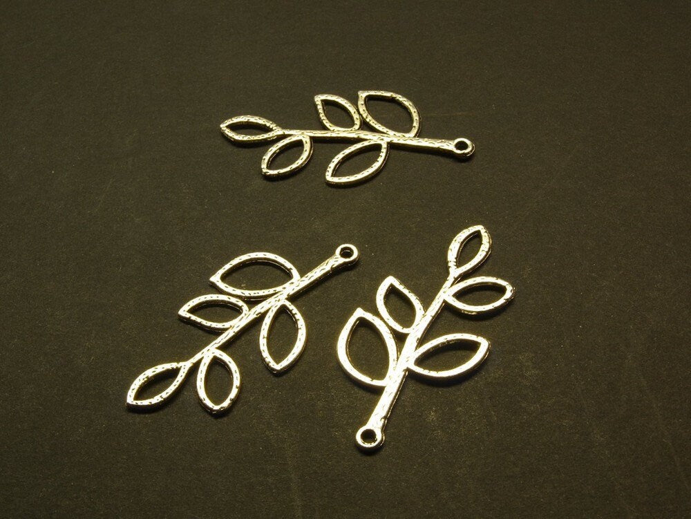 6 Stück Anhänger Blätter silber vintage 38 x 18 mm