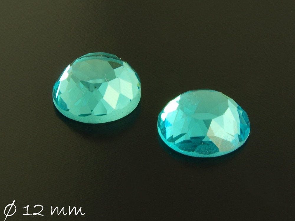 4 Stück Glas Cabochons facettiert rund, 12 mm, türkis