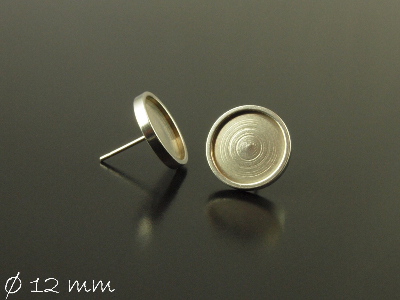 10 Stück Massive Ohrsteckerrohlinge mit Cabochonfassung (12 mm) aus Edelstahl