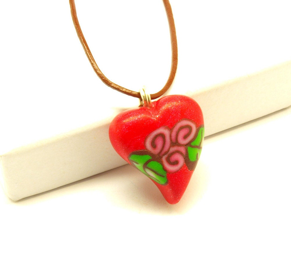 Surferkette Leder Fimo Clay Kette Herz rot grün