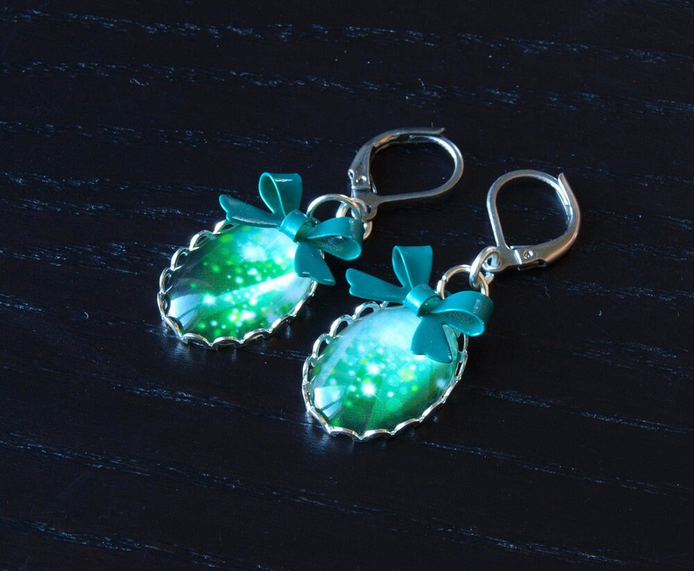 Ohrring grün Cabochon Glas Stern Schleife silber