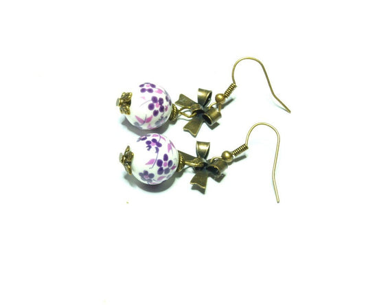 Ohrringe Porzellan Perle Blüten lila weiß Creole