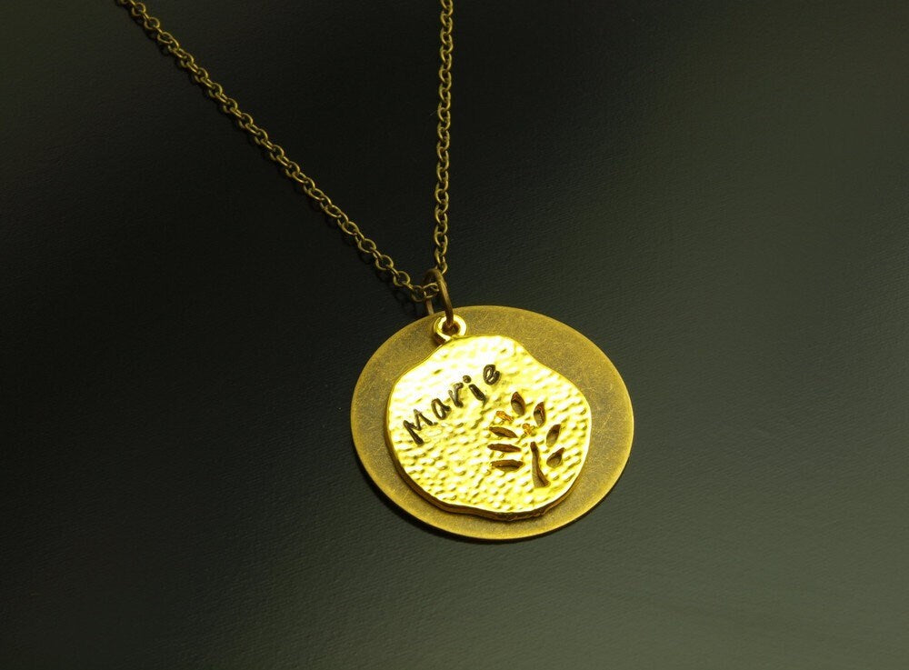 Kette Anhänger Buchstaben Datum Gravur Baum bronze