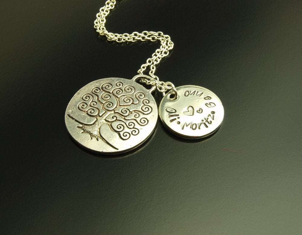 Kette Anhänger Name Datum Initialen Baum Gravur