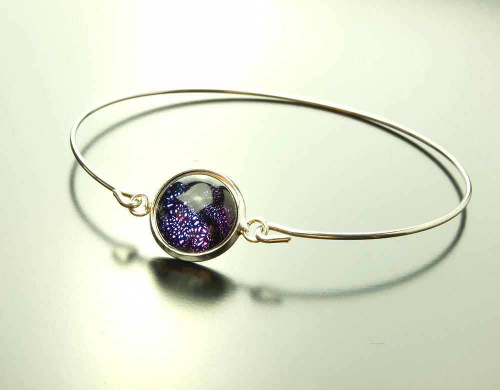 Armreif Cabochon dichroitisches Glas silbern lila