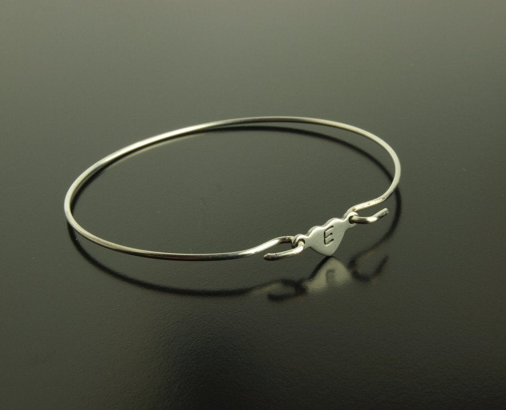 Armreif Buchstabe gestempelt Herz silbern Armband