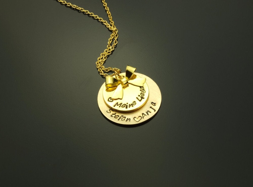 Kette Anhänger Name Datum Buchstaben Gravur golden