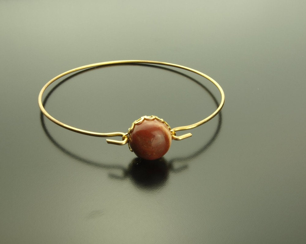 Armreif roter Jasper Edelstein Spiraldraht golden