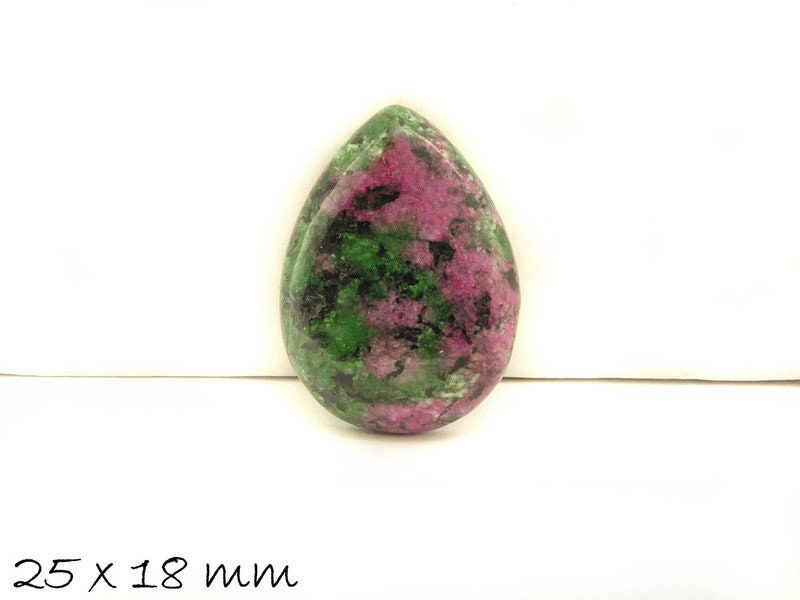 1 Stück Tropfen Edelstein Cabochon, Rubin-Zoisit, 25x 18 mm
