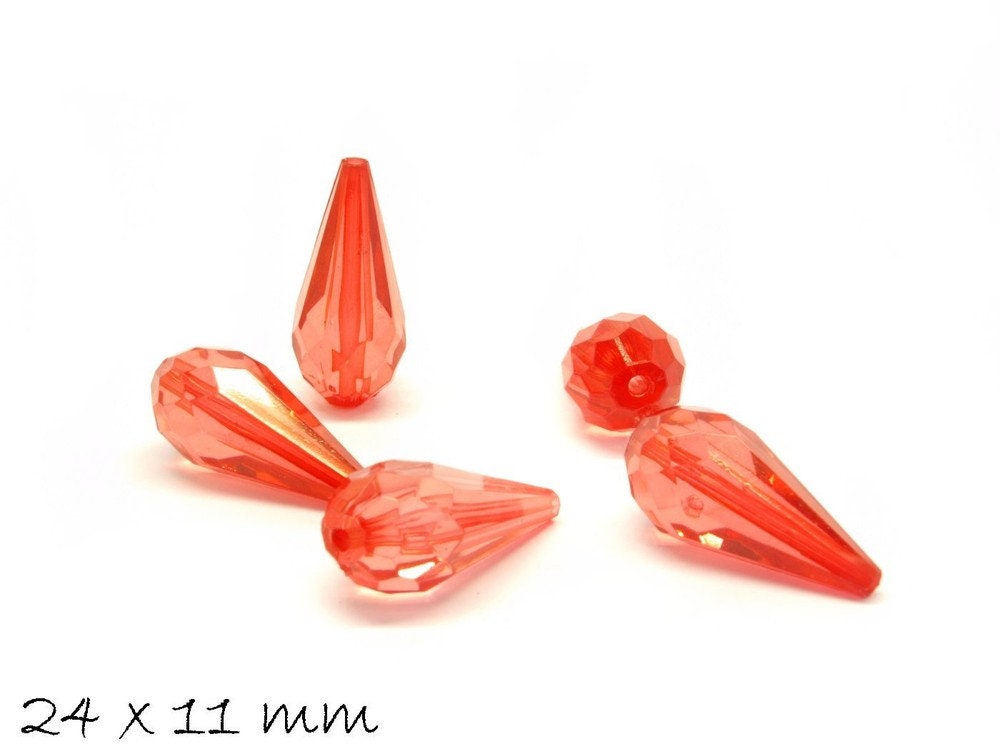 6 Stück facettierte Acryl Tropfen 24 x 11 mm, rot