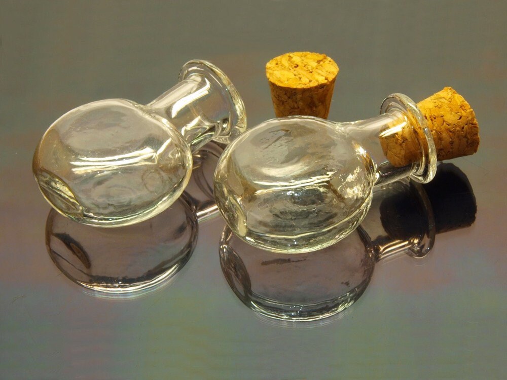 1 Stück Glasperlen Phiole hohl m. Korken Anhänger, rund, flach