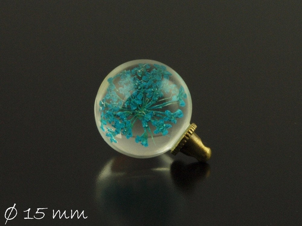 1 Stück Anhänger Glaskugel mit echten Blüten Ø 15 mm, blau
