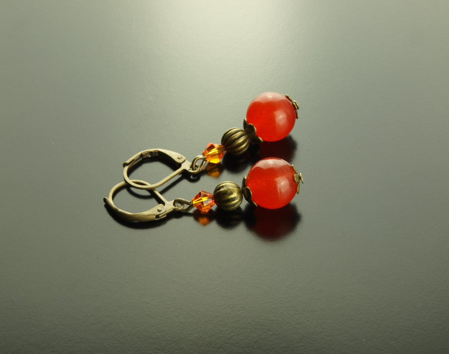 Ohrringe Jade Edelstein Perlen rot bronze Creolen