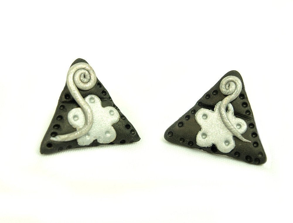 Ohrstecker Dreieck Fimo Silber Schwarz Steampunk