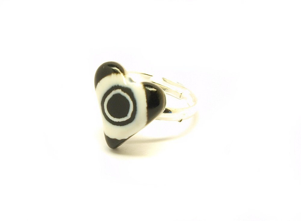 Ring Fimo Clay Cabochon Herz Dreieck Kreis schwarz weiß Muster nach Wahl Streifen Kreise retro