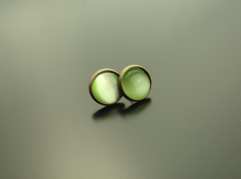 Ohrstecker Cateye Cabochon bronze vintage grün