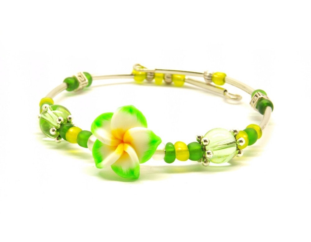 Armreifen Frangipani Blüte Blume Fimo Clay Spirale