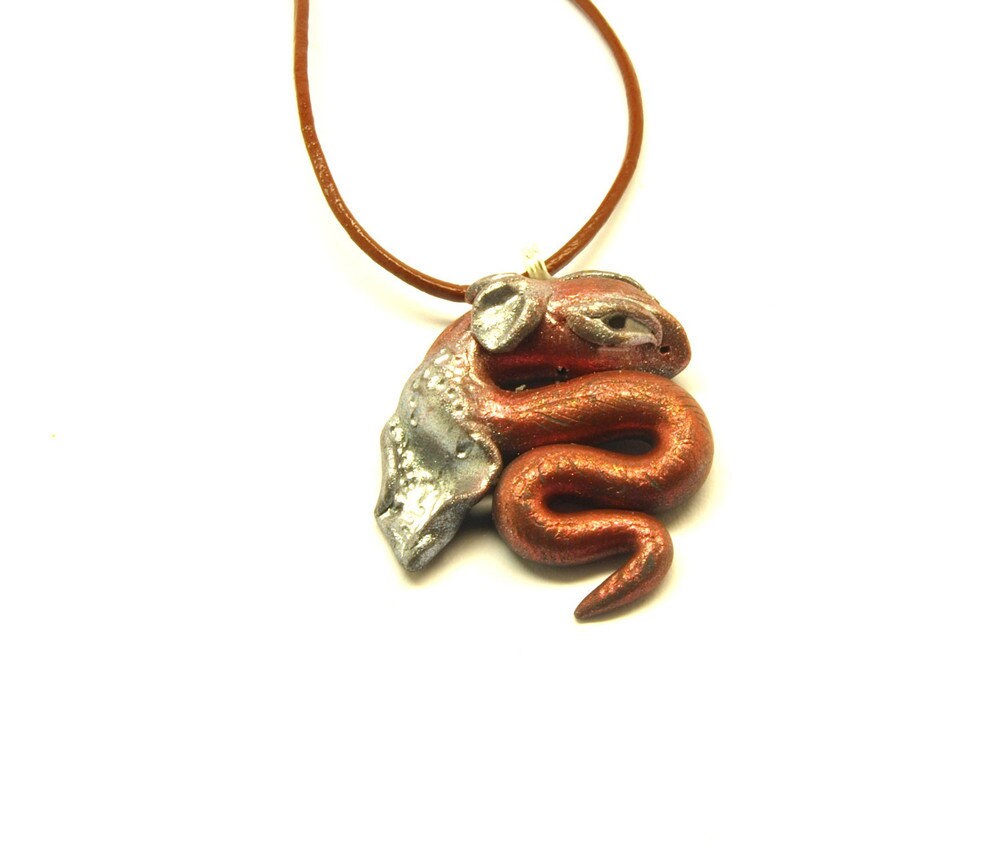 Drache Leder Anhänger Fimo Clay Kette Larp rot