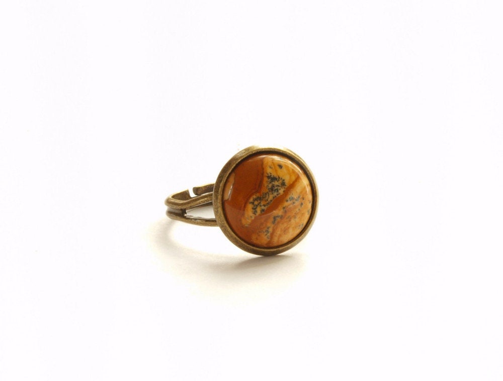 Ring Jaspis Cabochon vintage bronze sandfarben