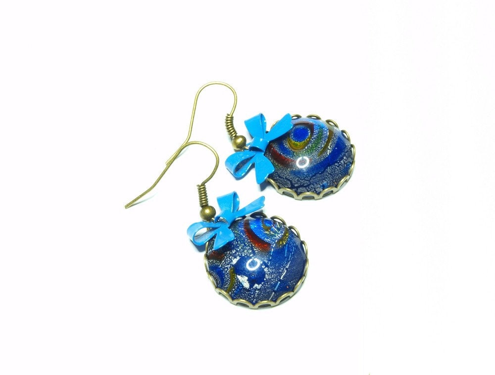 JuniBlau Ohrring Blau Cabochon Glas Creole bronze