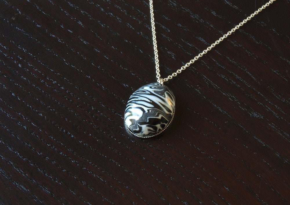 Kette silber Anhänger Polymer Clay schwarz weiß