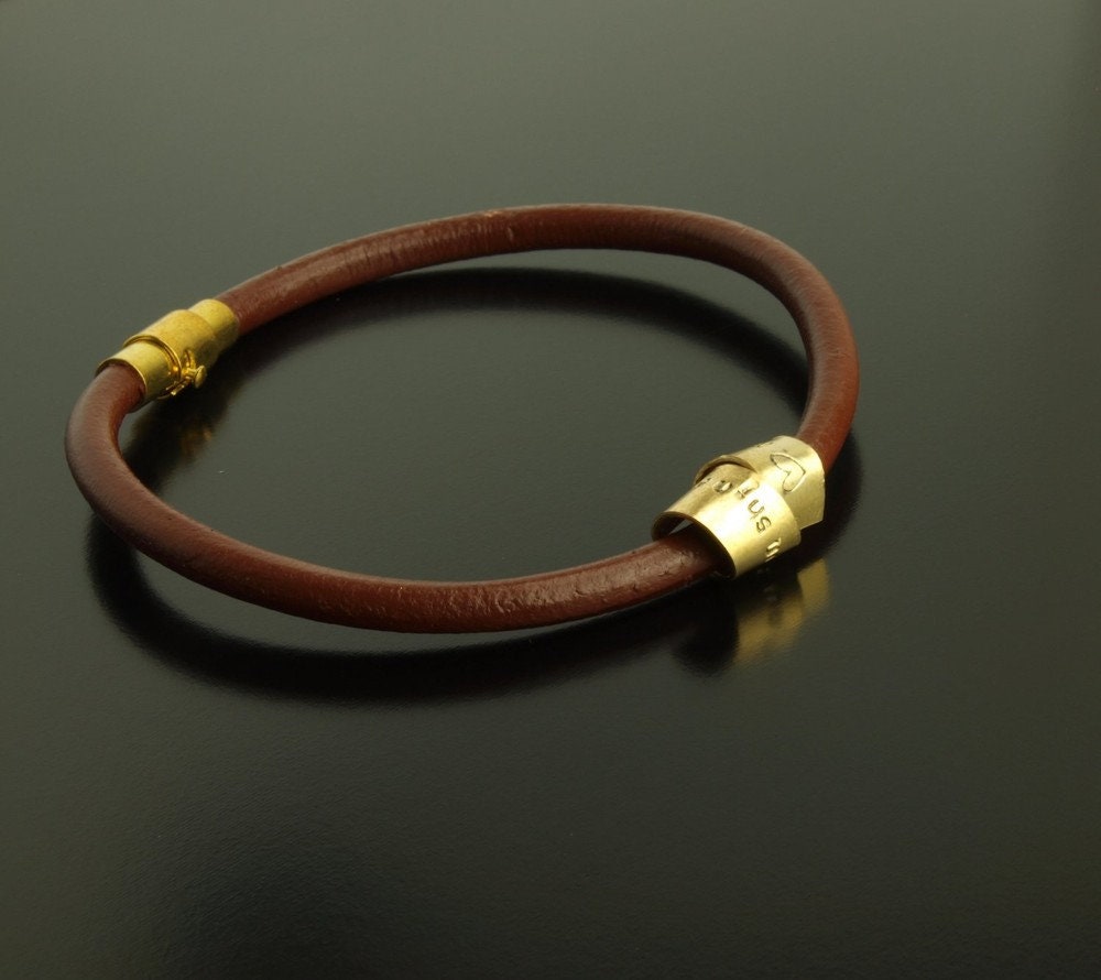 Leder Armband Buchstabe Text Gravur golden braun