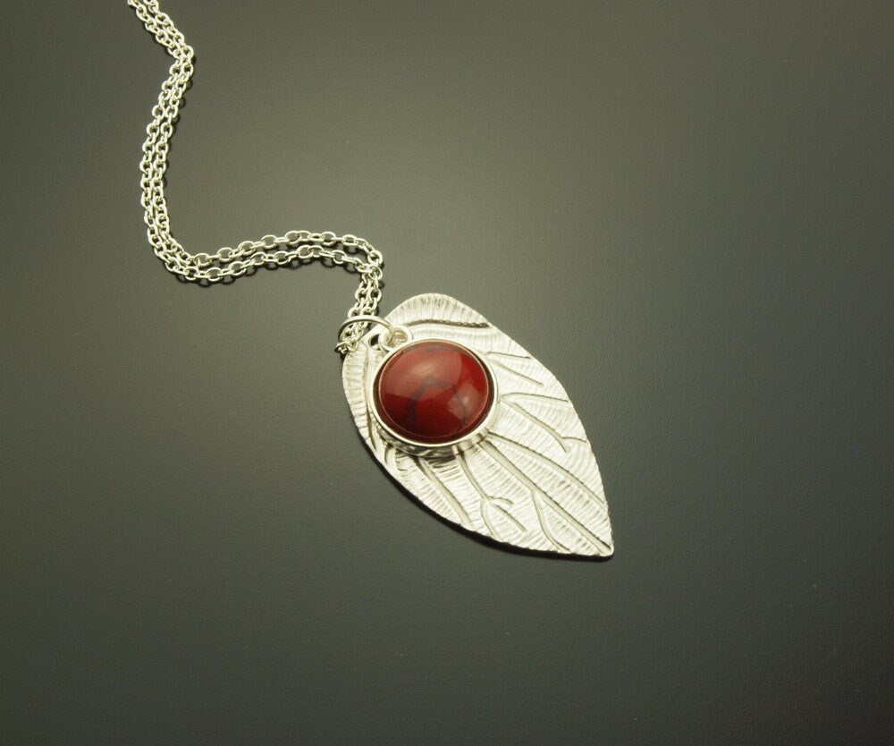 Kette roter Jasper Edelstein Cabochon Anhänger