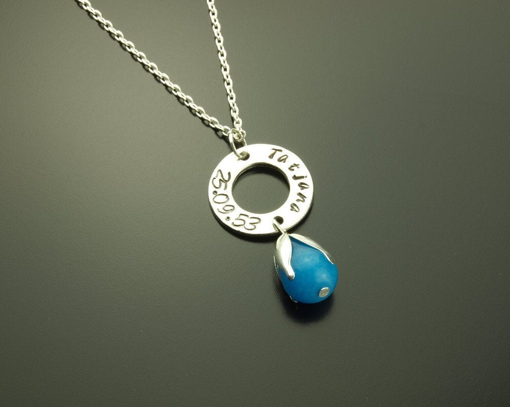 Kette Anhänger Text Name Datum Jade Edelstein blau