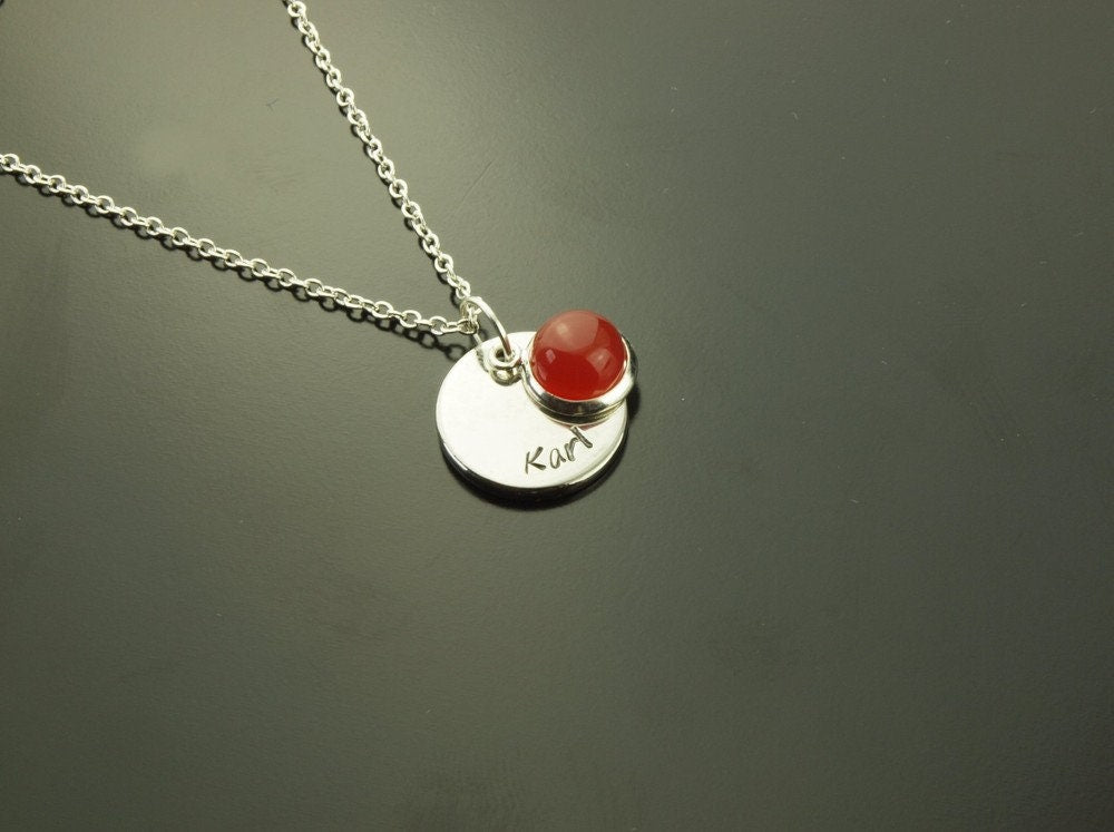 Kette Anhänger Text Name Datum Achat rot silber