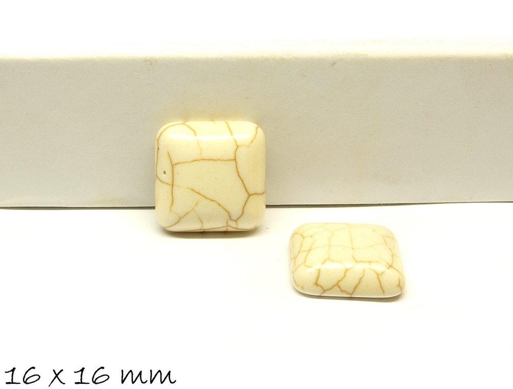 2 Stück Edelstein Cabochons Howlith (Türkisimitat), 16 x 16 mm, weiß