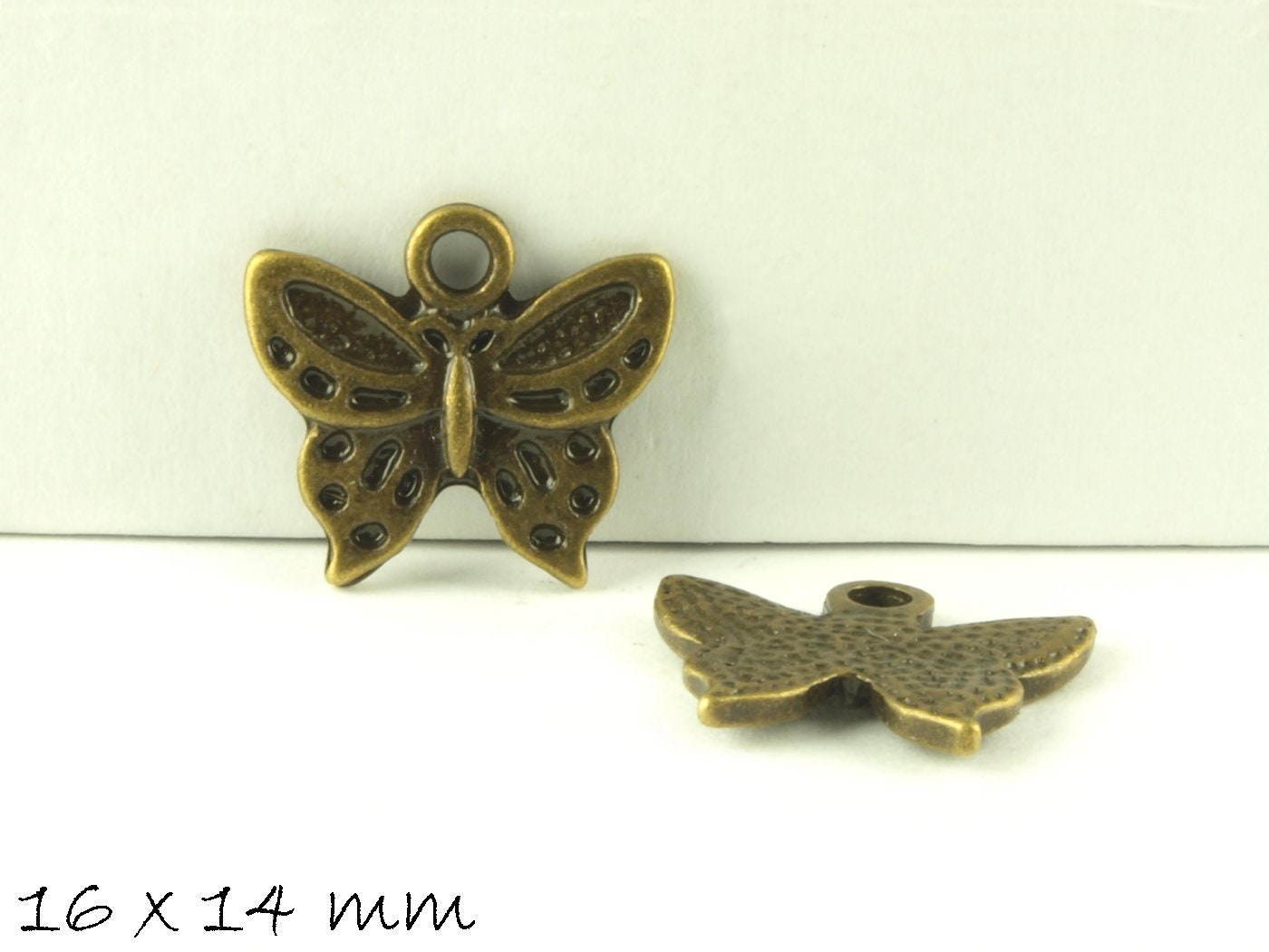 6 Stück Anhänger Schmetterling bronze 16 x 14 mm