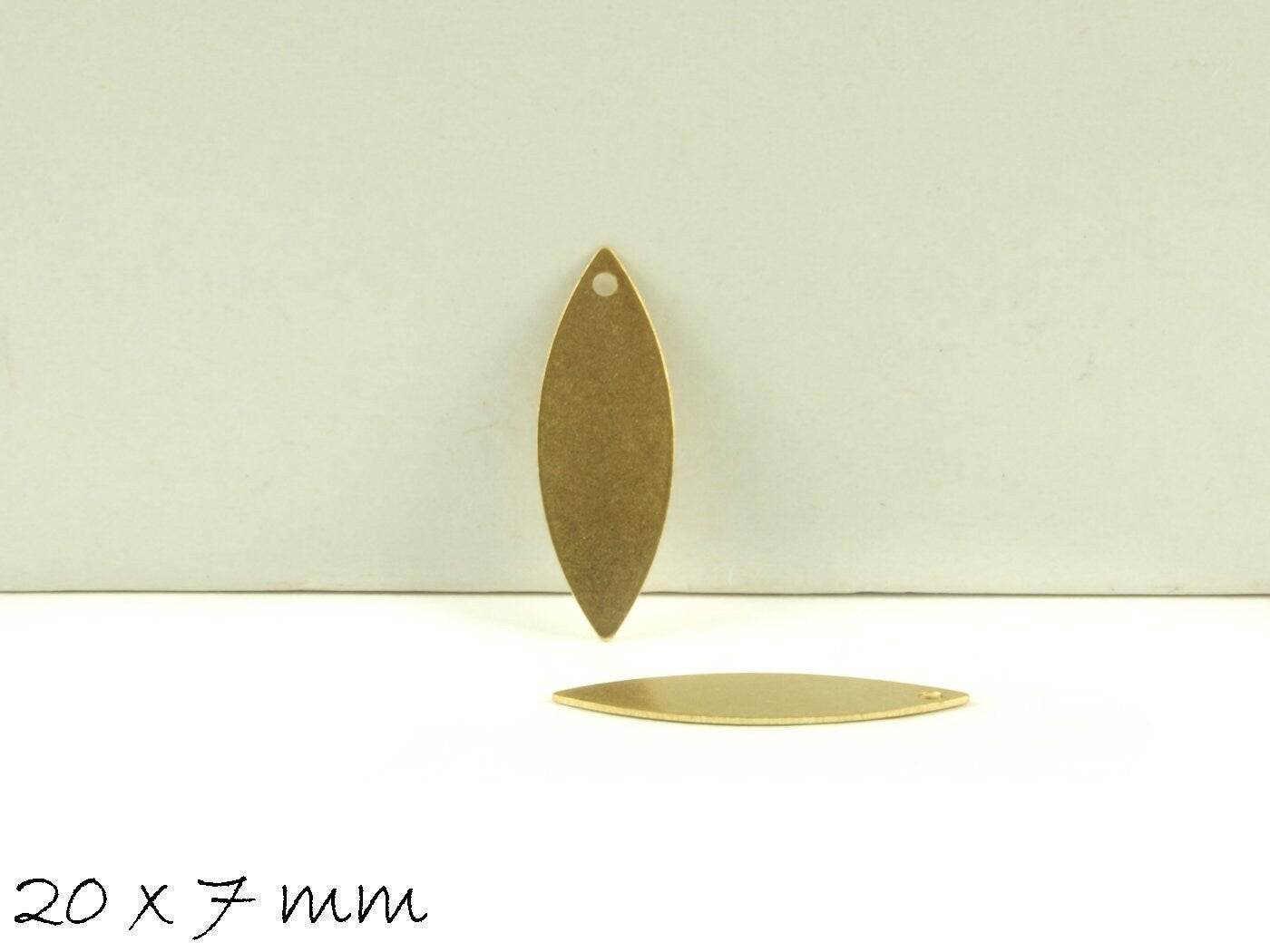 6 Stück Messing Anhänger Stempel Linse gold 20 x 7 mm