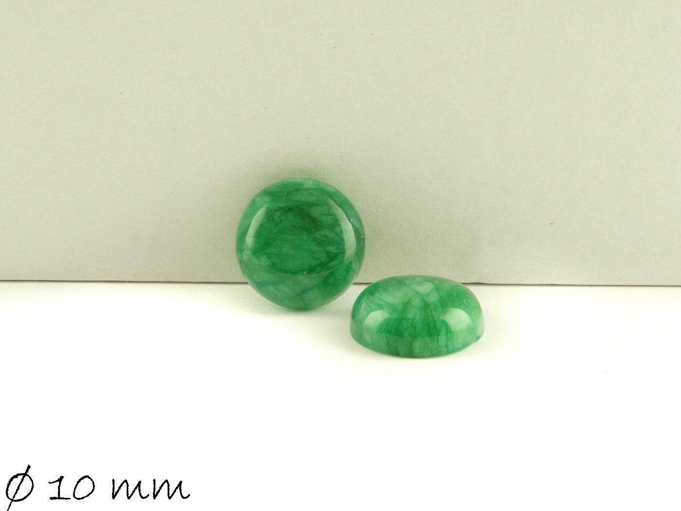 2 Stück Edelstein Cabochons, Jade (grün), 10 mm