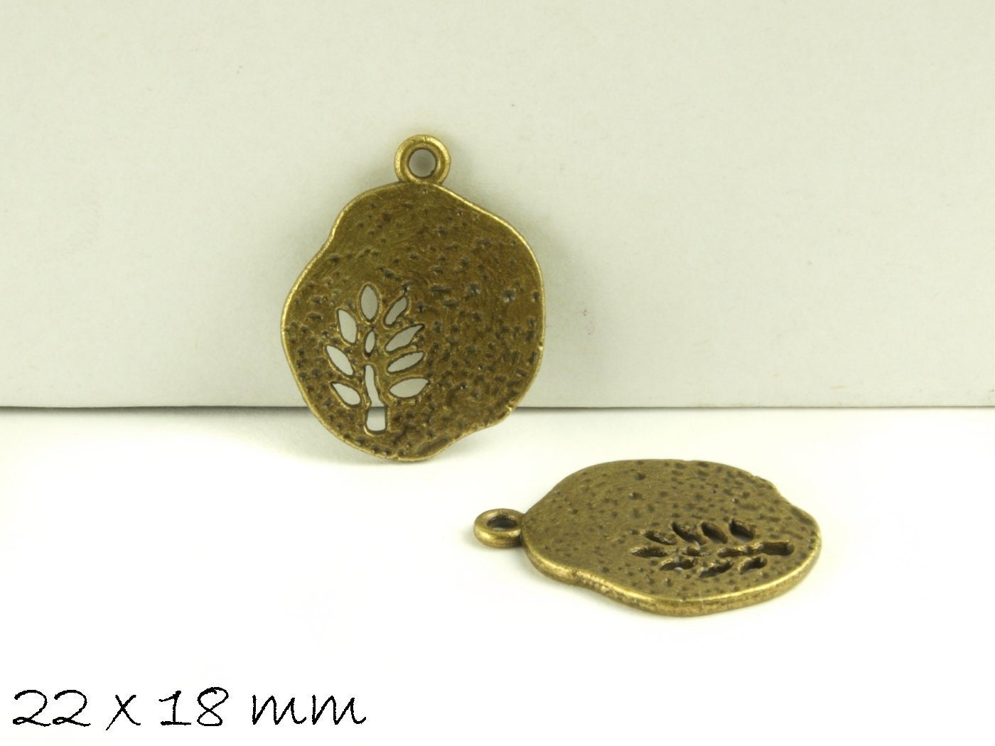 6 Stück Anhänger Baum bronze 22 x 18 mm