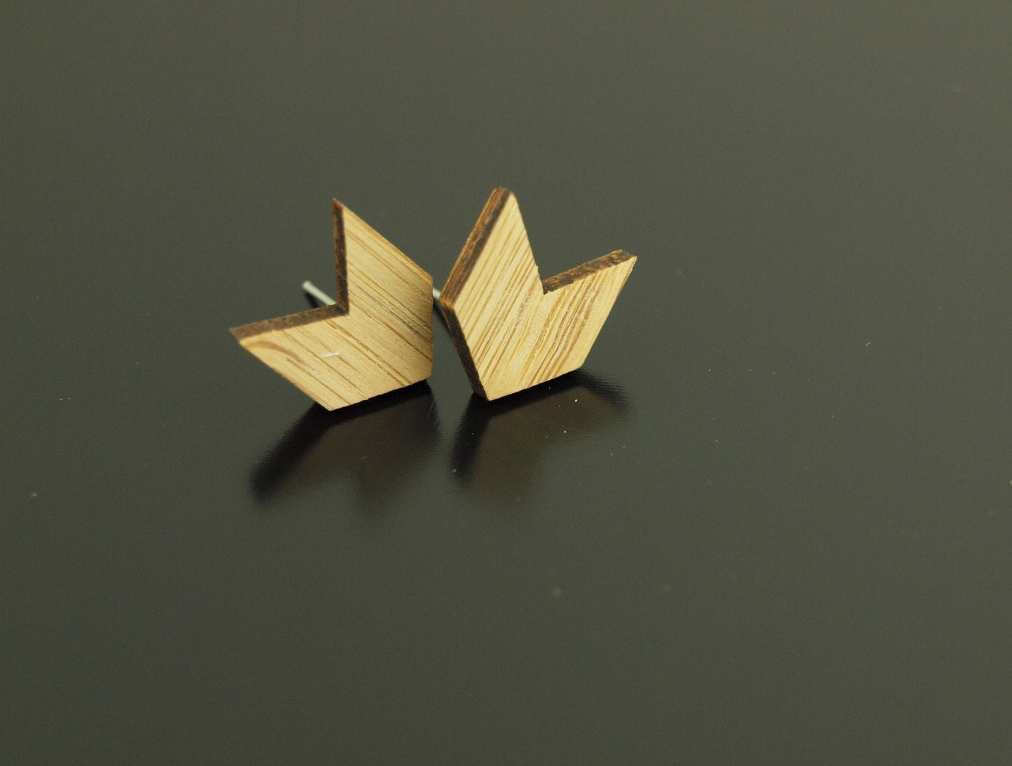 Ohrstecker stilisierter Fuchs Chevron Dreieck Holz Ohrringe Stecker