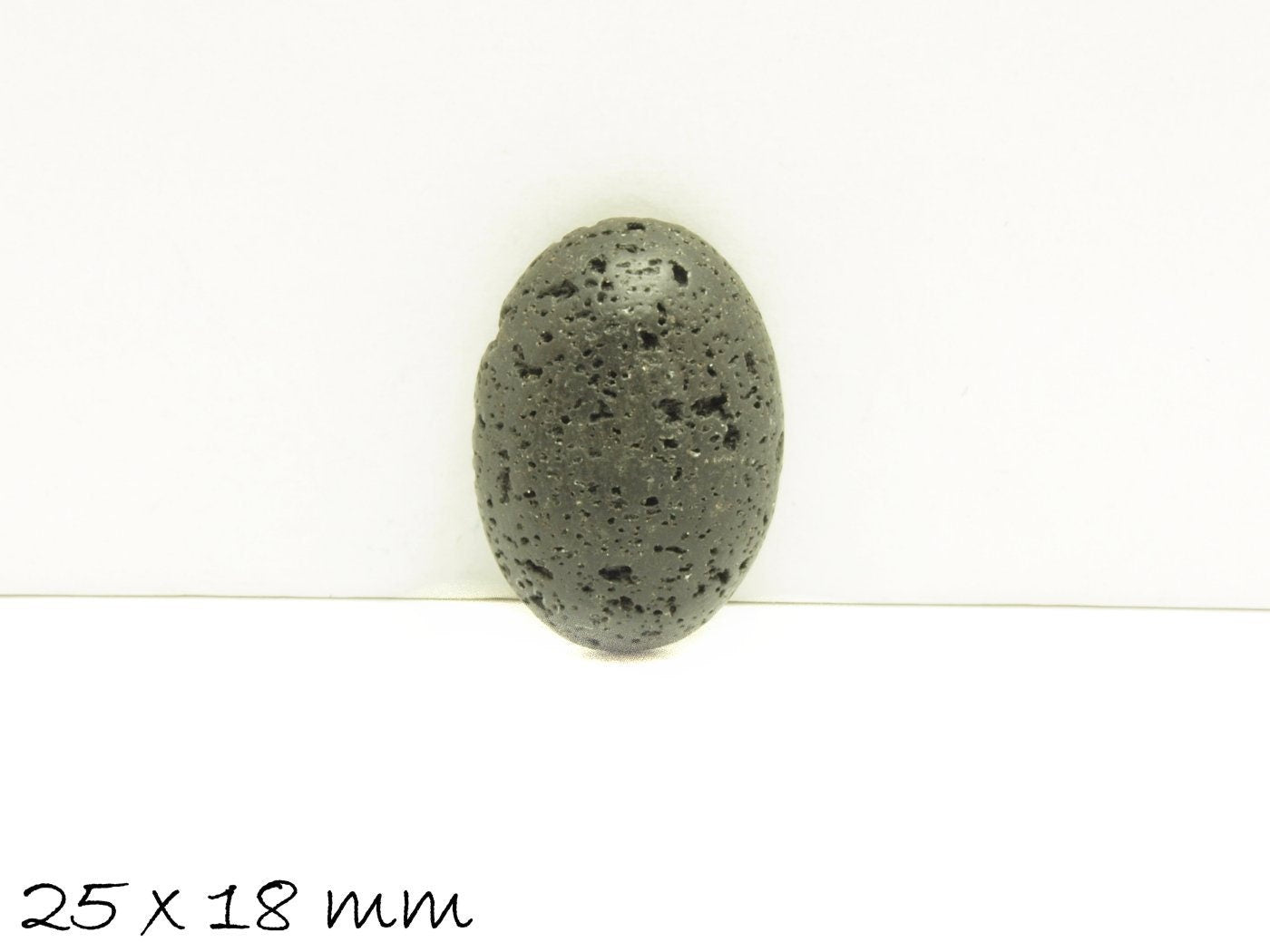 1 Stück ovaler Edelstein-Cabochon, Lavastein, 25 x 18 mm