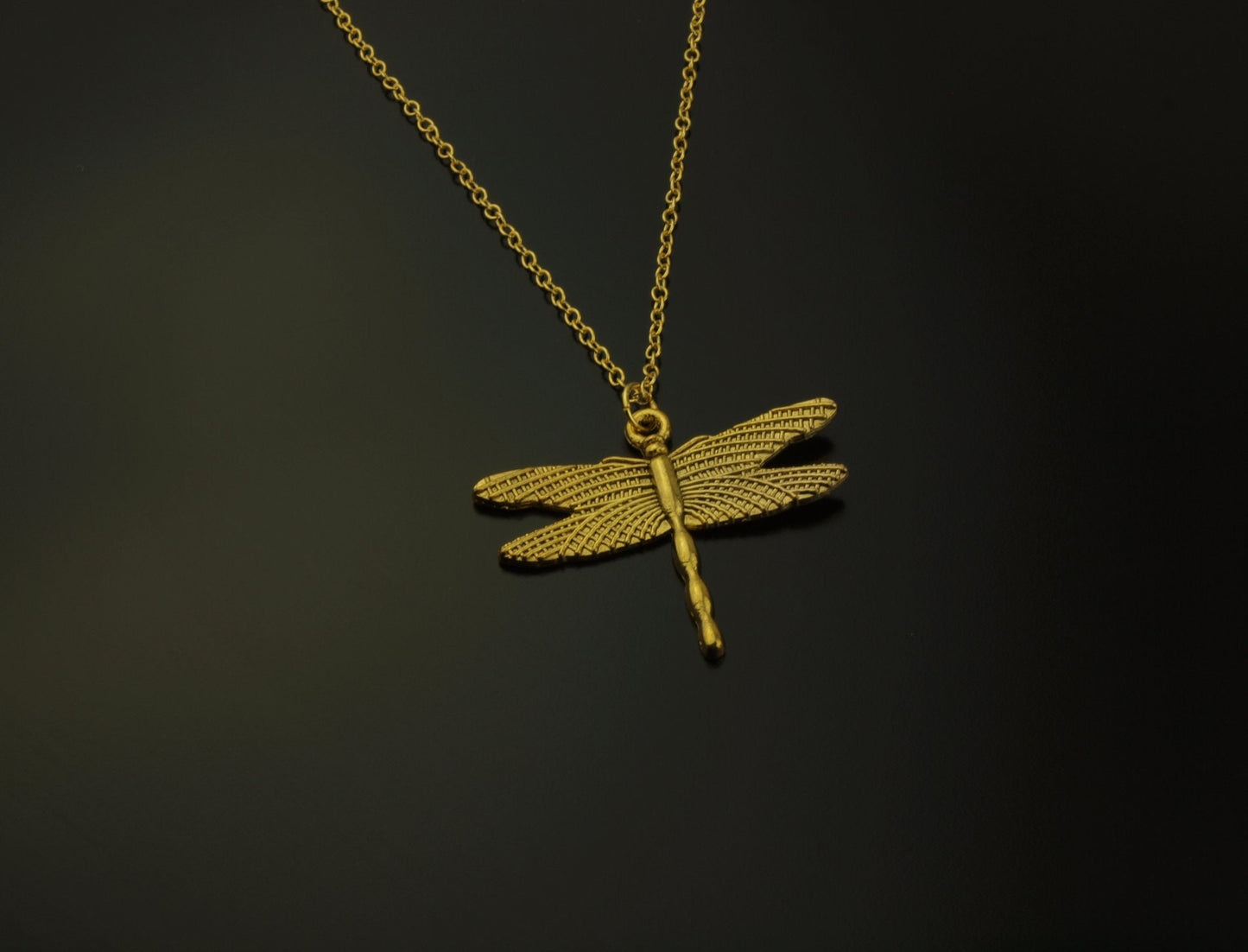 Kette Libelle Anhänger golden