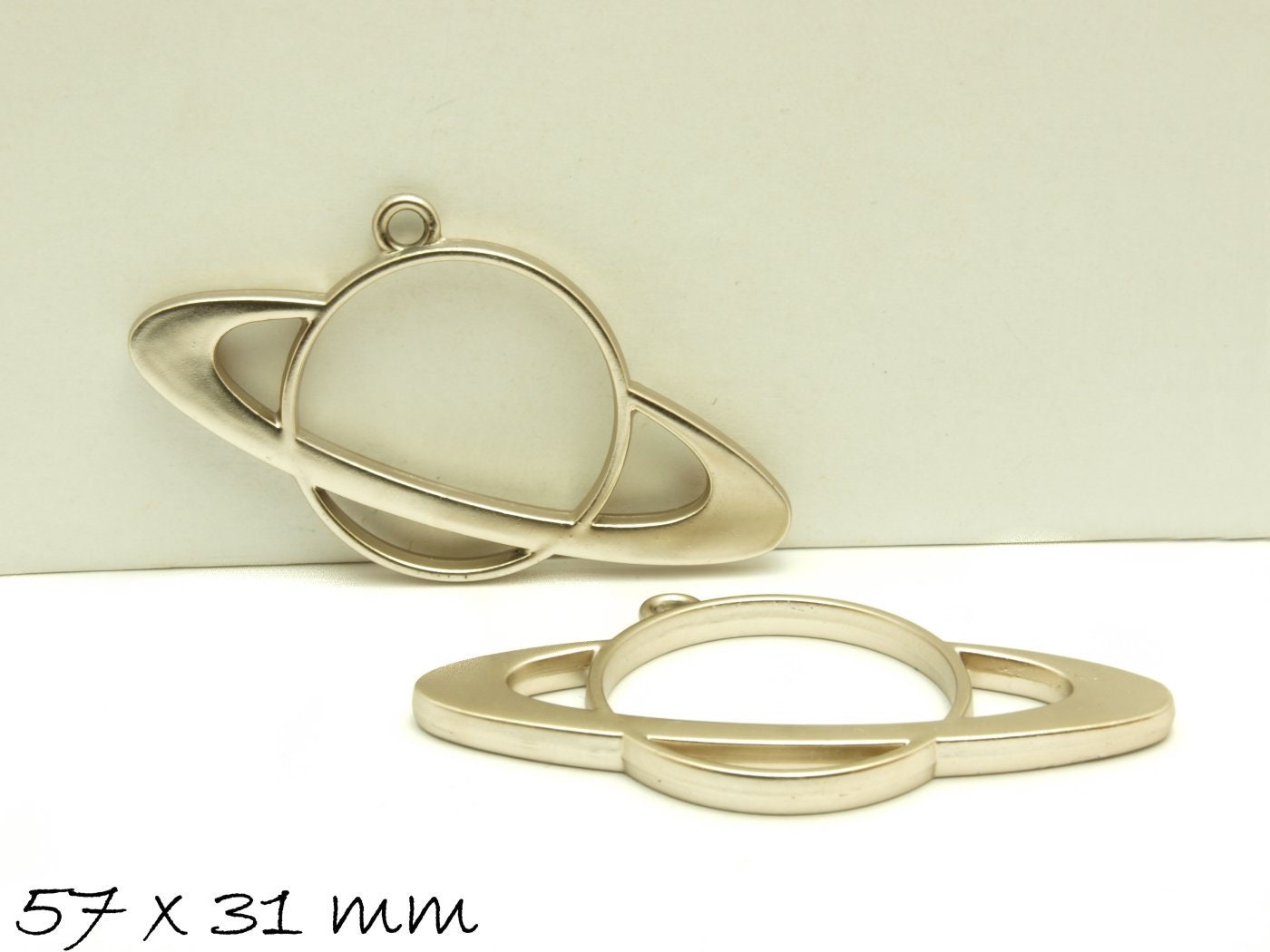 2 Stück Anhänger, Gussform für Ice Resin in matt-silber, Saturn, Planet