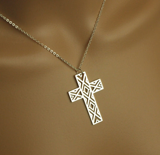 Kette Ornament Kreuz Anhänger silbern Muster Glaube Kirche Religion Jesus
