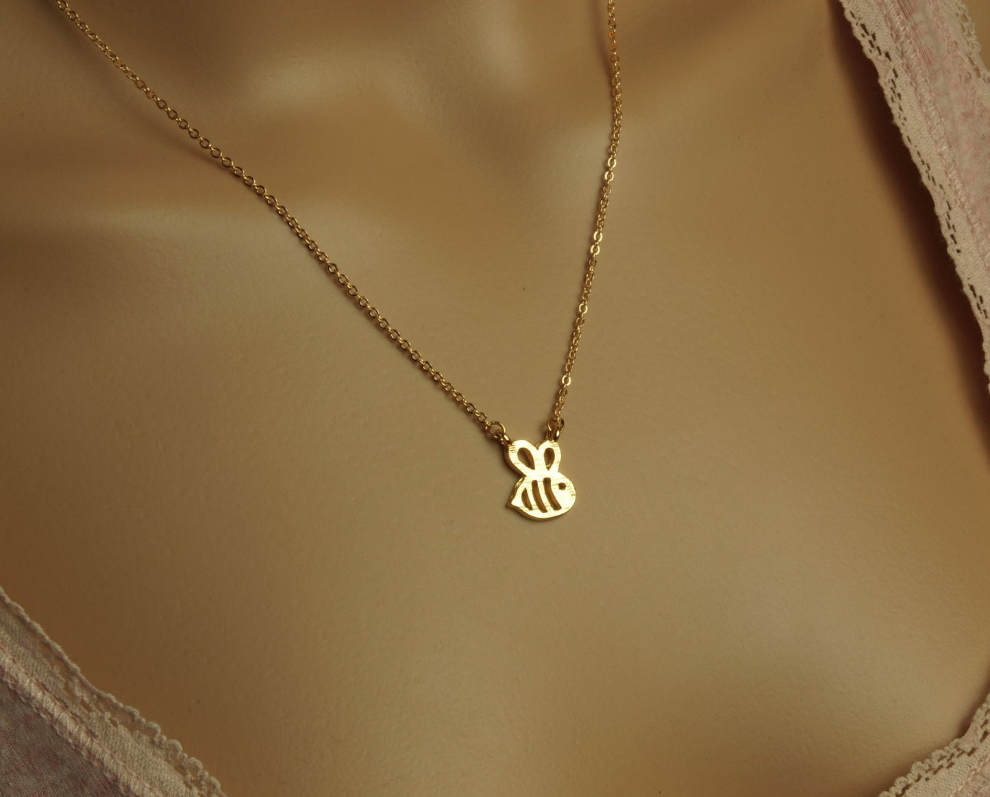 Kette Biene Anhänger golden