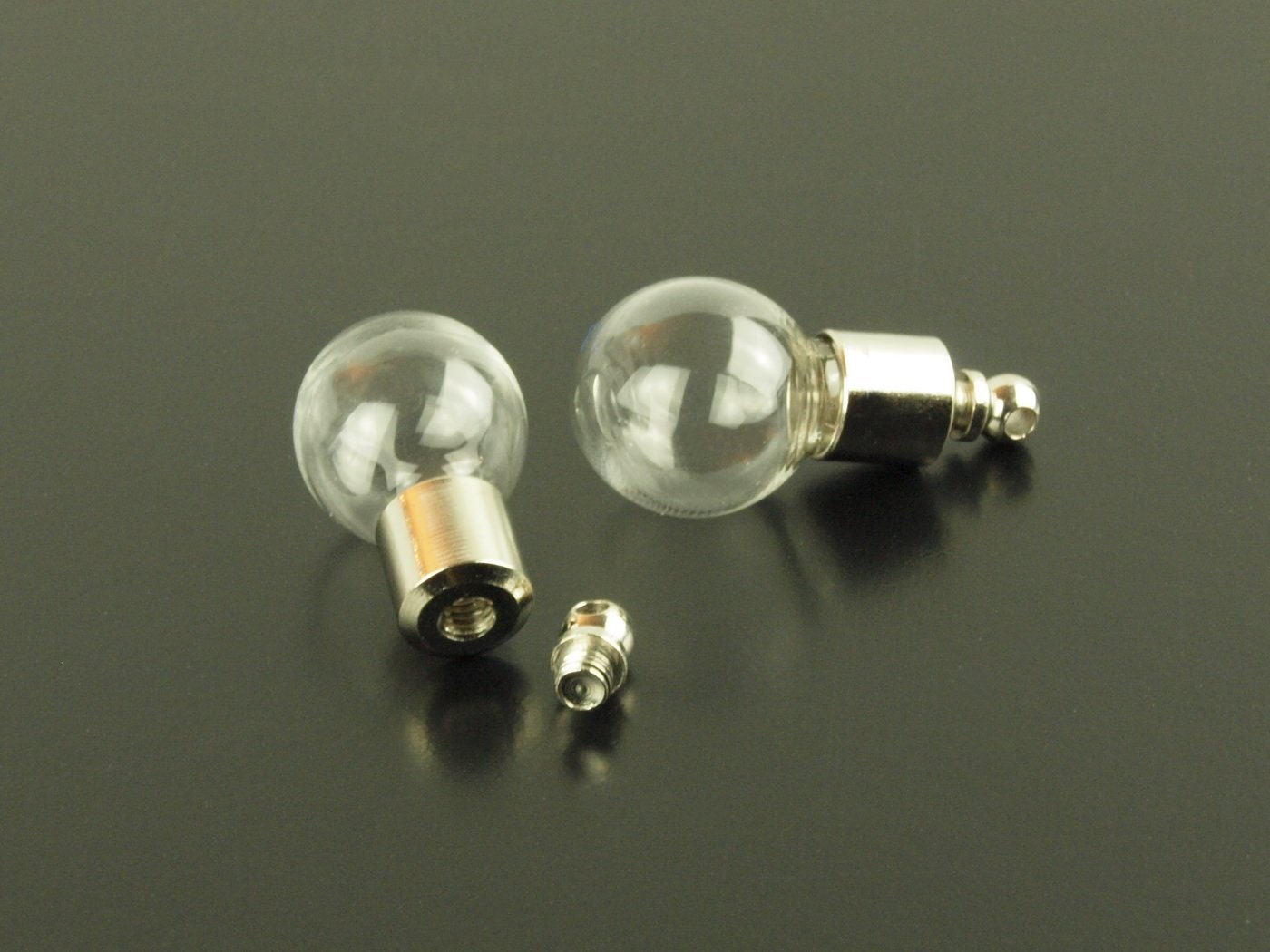 1 Stück Glasperlen Phiole hohl mit Schraubverschluss, rund