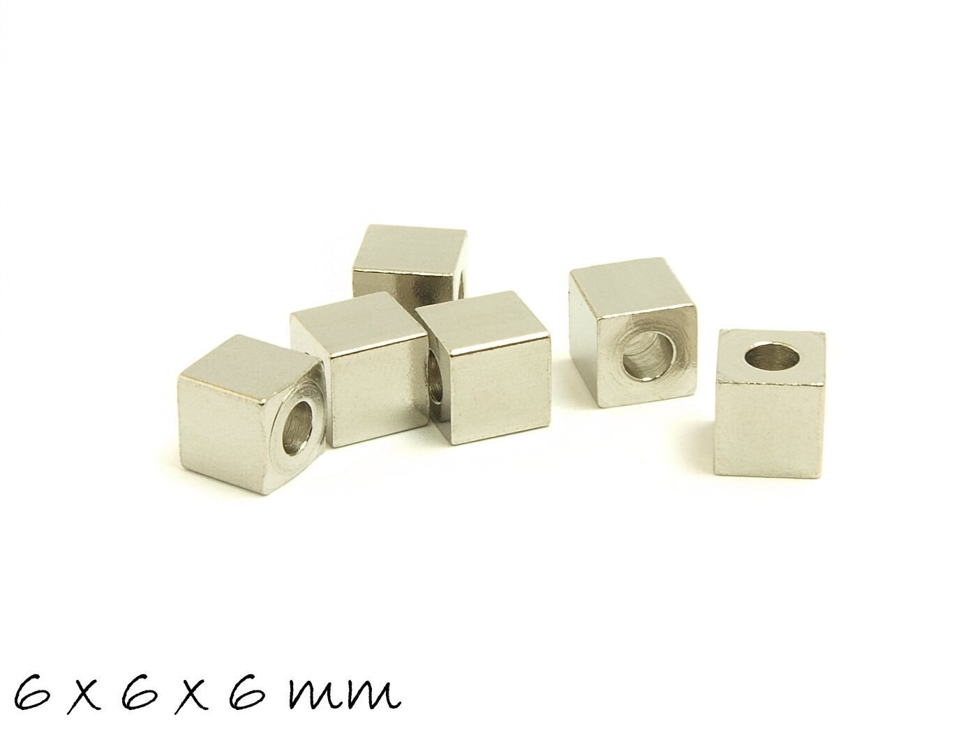 6 Stück Edelstahl Würfel zum Stempeln, 6 x 6 x 6 mm Anhänger, Spacer